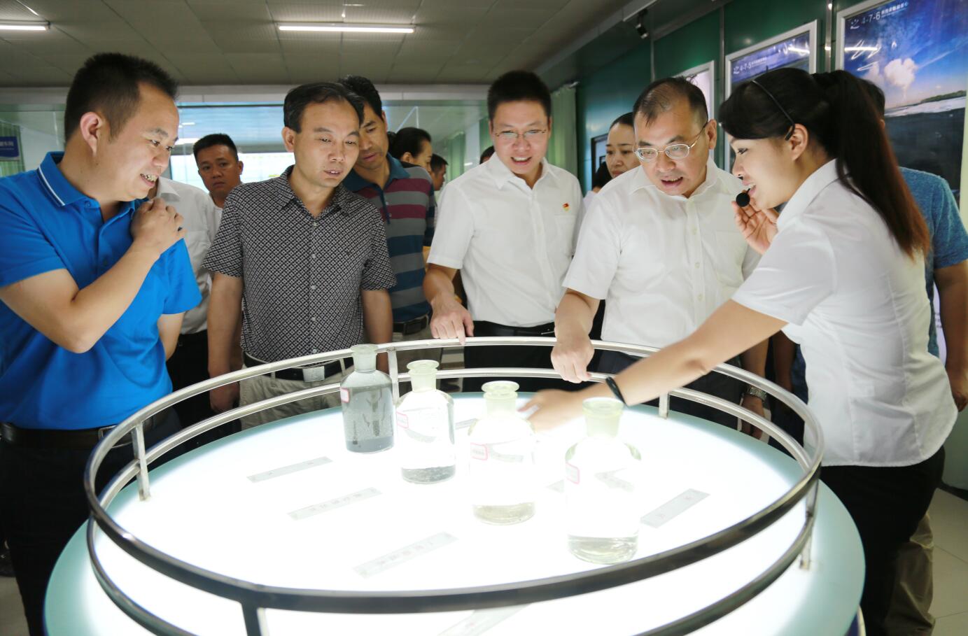 2016年9月，时任湖南省怀化市委常委、组织部部长，现任郴州市市委常委、组织部部长江波莅临华体会·HTH(中国大陆)官方网站视察.JPG