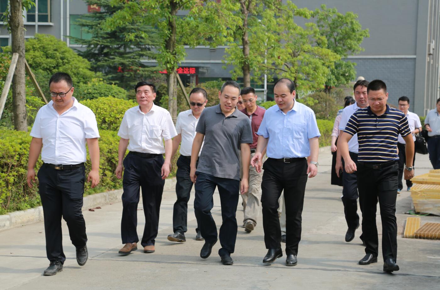 2018年7月，市委常委副市长朱健一行莅临华体会·HTH(中国大陆)官方网站指导.JPG